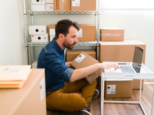 Tienda online en Colombia: por qué tienes visitas pero casi nadie compra